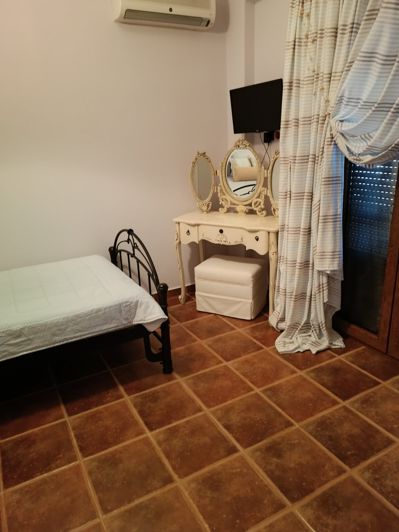 Image No.13-5 Bed House for sale