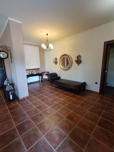 Image No.15-5 Bed House for sale