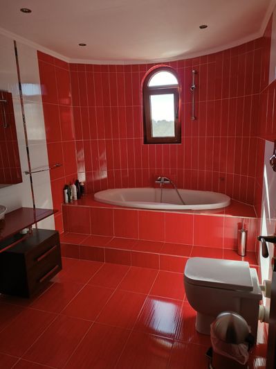 Image No.24-5 Bed House for sale