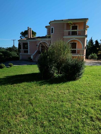 Image No.26-5 Bed House for sale