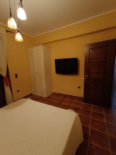 Image No.28-5 Bed House for sale