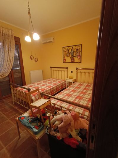 Image No.29-5 Bed House for sale