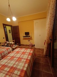 img-166efbb4e55e83b76dd40bece4cc135c-v-1