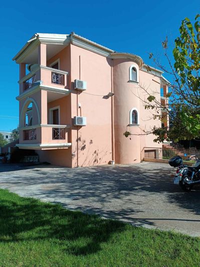 Image No.34-5 Bed House for sale