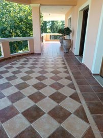 img-1d45dcfa79147e85522c3cac9de497c3-v-1