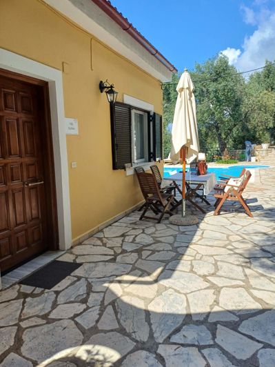 Image No.11-6 Bed House for sale