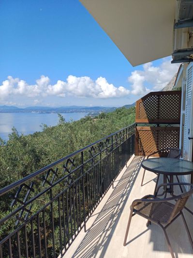 Image No.17-6 Bed House for sale