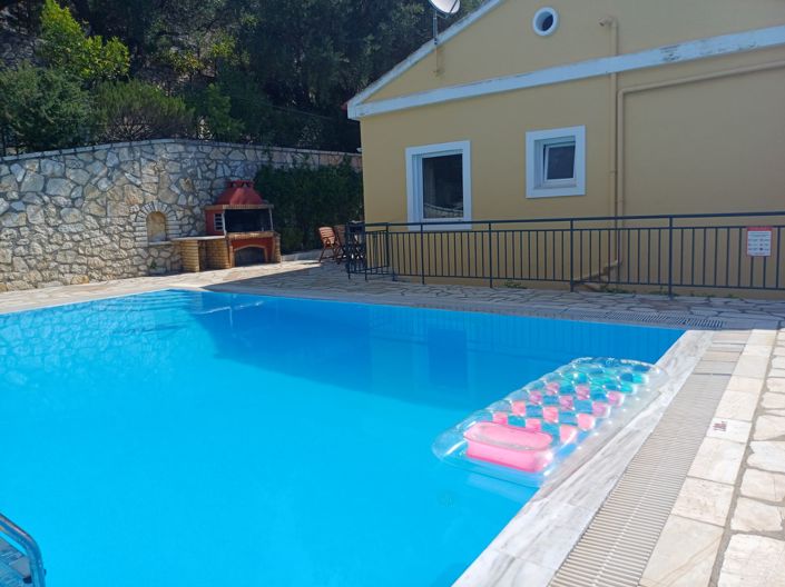 Image No.19-6 Bed House for sale