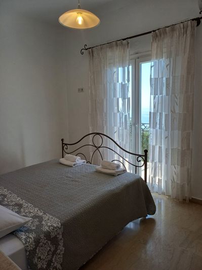 Image No.34-6 Bed House for sale