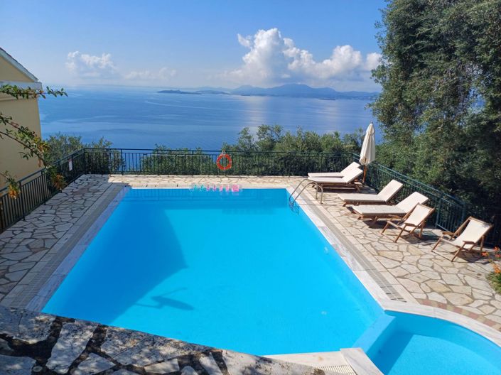 Image No.36-6 Bed House for sale