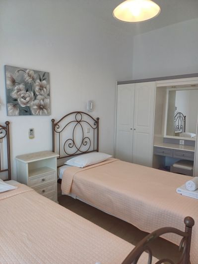 Image No.38-6 Bed House for sale