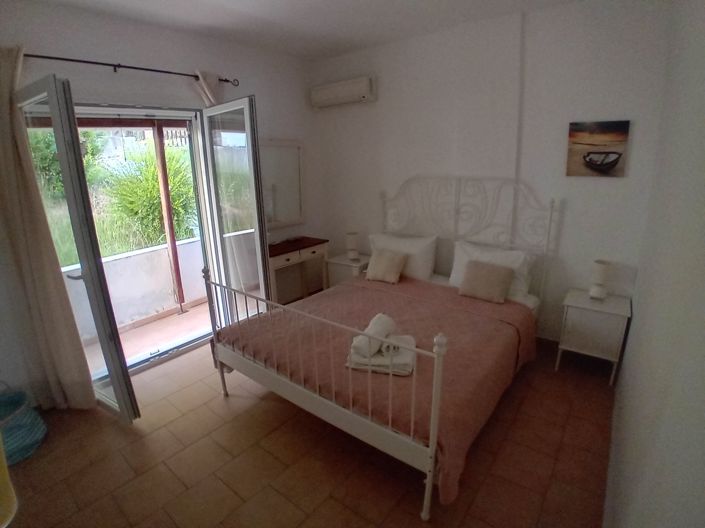 Image No.20-3 Bed Apartment for sale