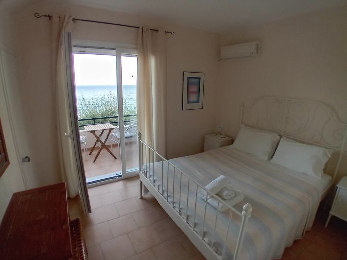 Image No.27-3 Bed Apartment for sale