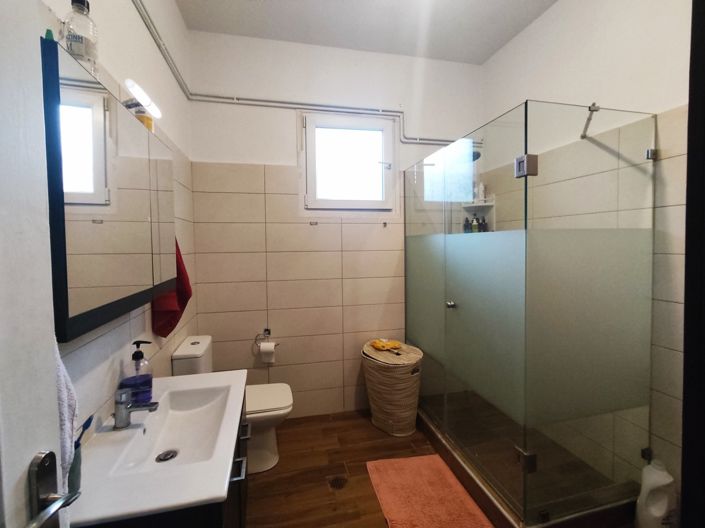 Image No.15-3 Bed House for sale