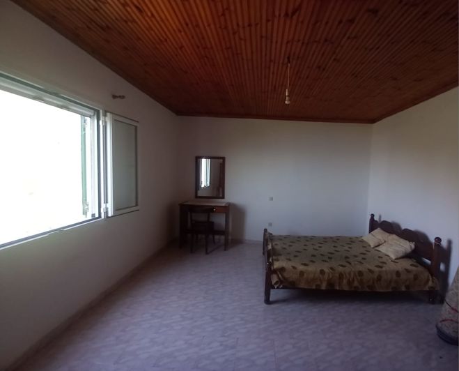 Image No.8-3 Bed House for sale