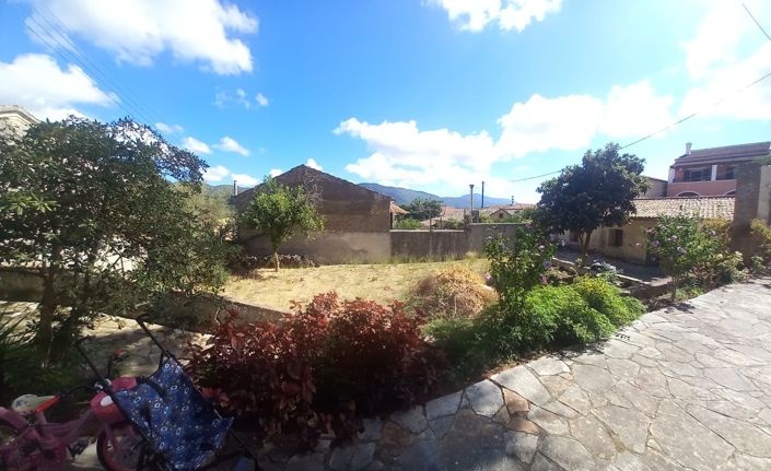 Image No.2-5 Bed House for sale