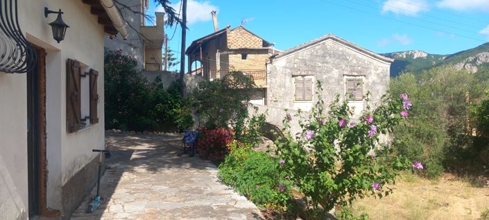 Image No.21-5 Bed House for sale