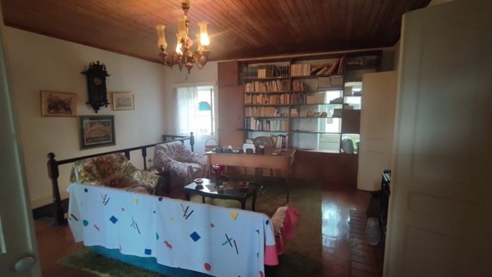 Image No.4-5 Bed House for sale