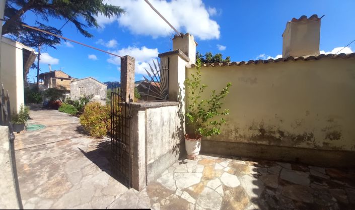 Image No.9-5 Bed House for sale