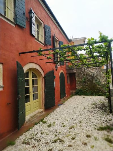 Image No.18-5 Bed House for sale