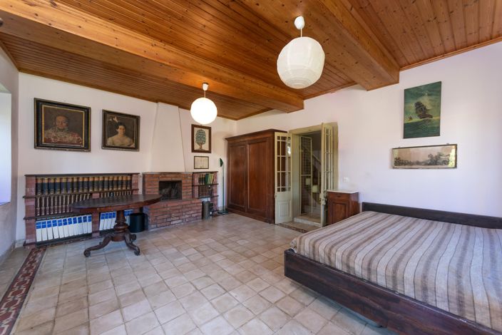 Image No.3-5 Bed House for sale