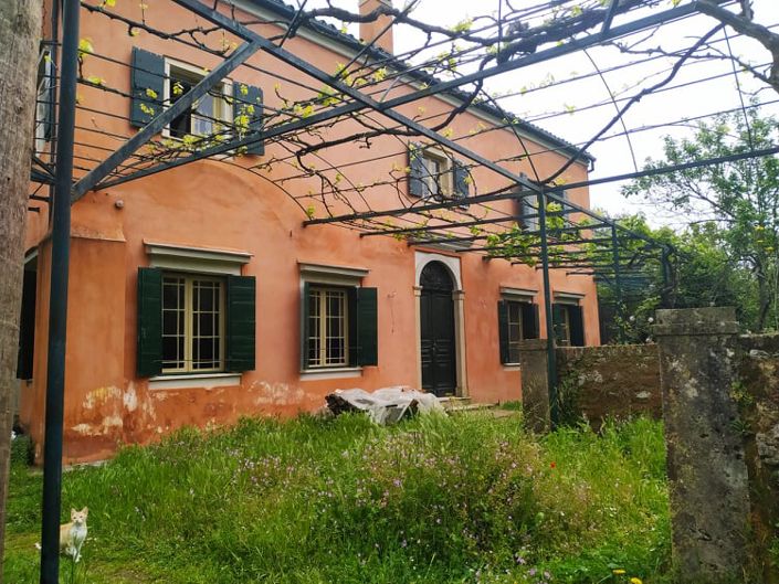 Image No.9-5 Bed House for sale