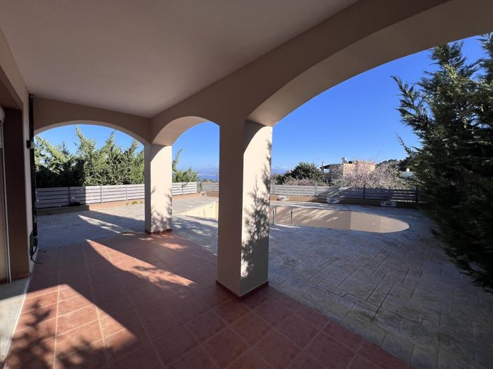 Image No.10-3 Bed House for sale