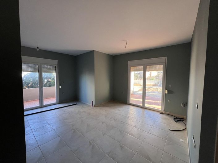 Image No.14-3 Bed House for sale