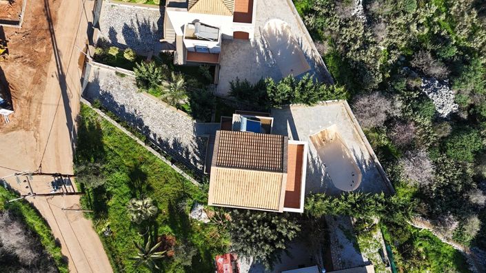 Image No.18-3 Bed House for sale