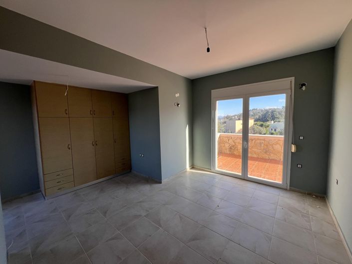 Image No.5-3 Bed House for sale