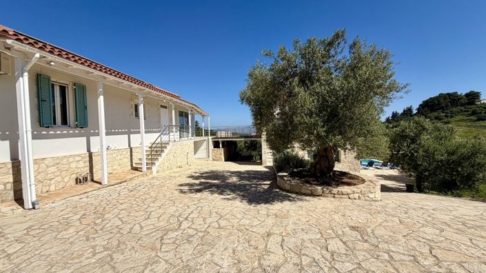 Image No.32-5 Bed House for sale