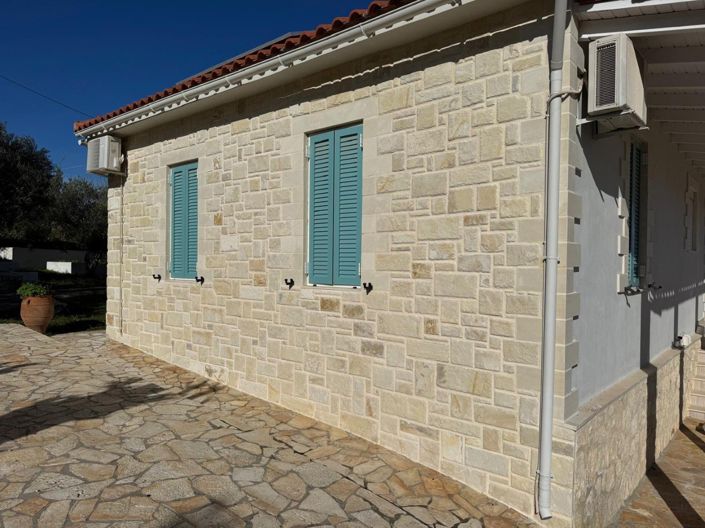 Image No.40-5 Bed House for sale