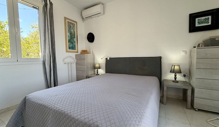 Image No.6-5 Bed House for sale