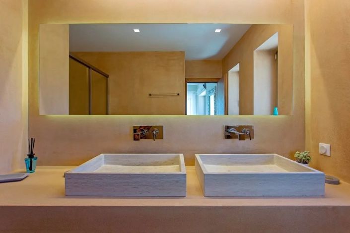 Image No.6-5 Bed House for sale