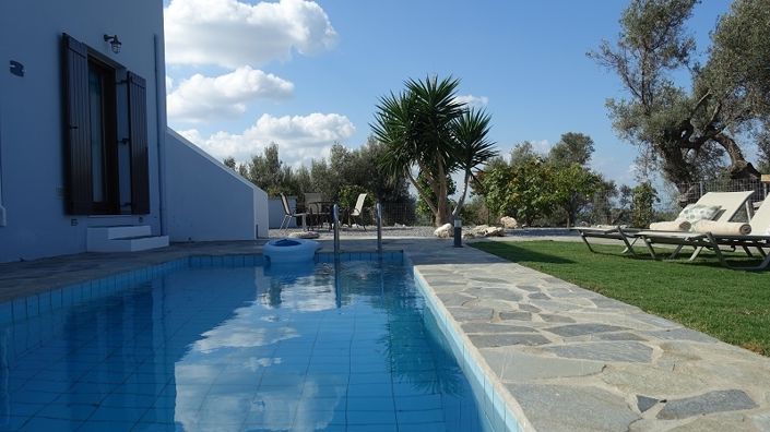 Image No.17-2 Bed Property for sale