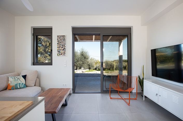 Image No.21-12 Bed House for sale