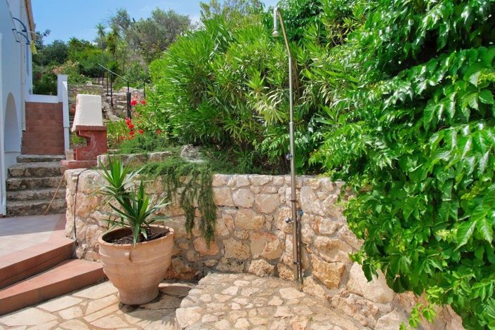 Image No.40-2 Bed House for sale