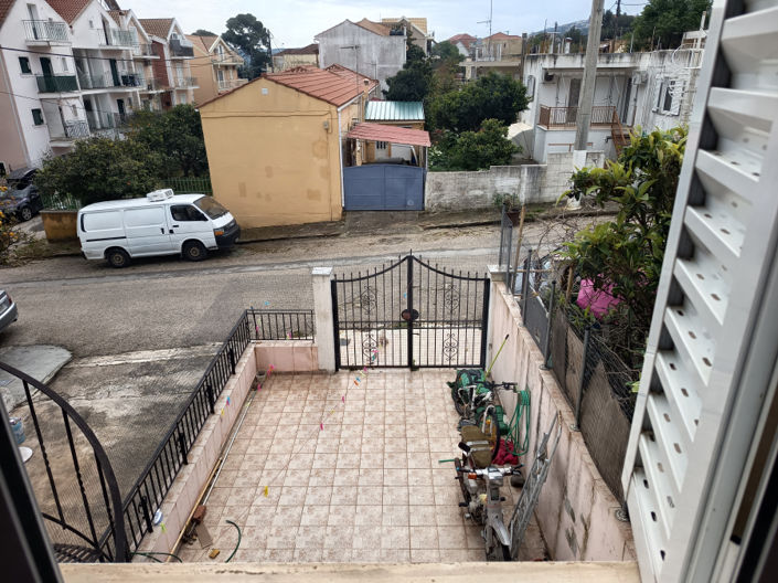 Image No.10-2 Bed House for sale