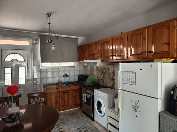 Image No.8-2 Bed House for sale