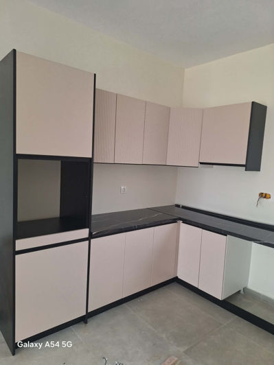 Image No.3-3 Bed Property for sale