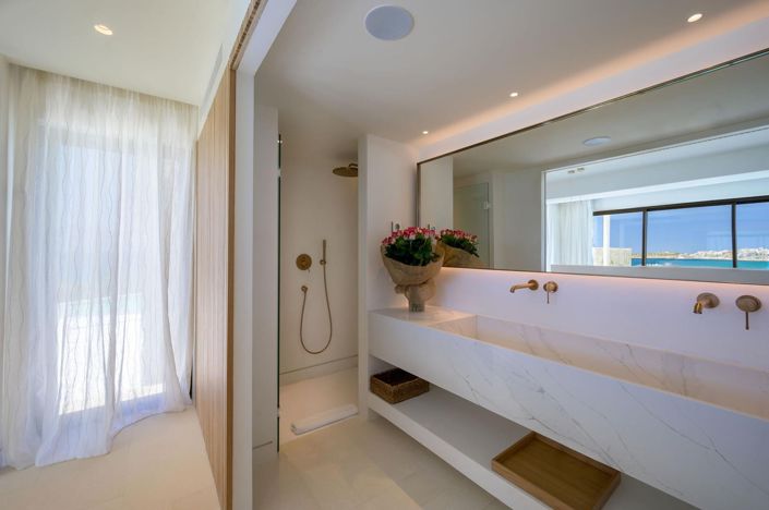 Image No.20-15 Bed House for sale