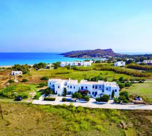 paros-gardens-view-to-the-sea-1-scaled