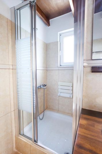 Image No.11-3 Bed House for sale
