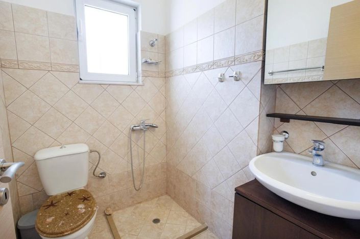 Image No.9-3 Bed House for sale