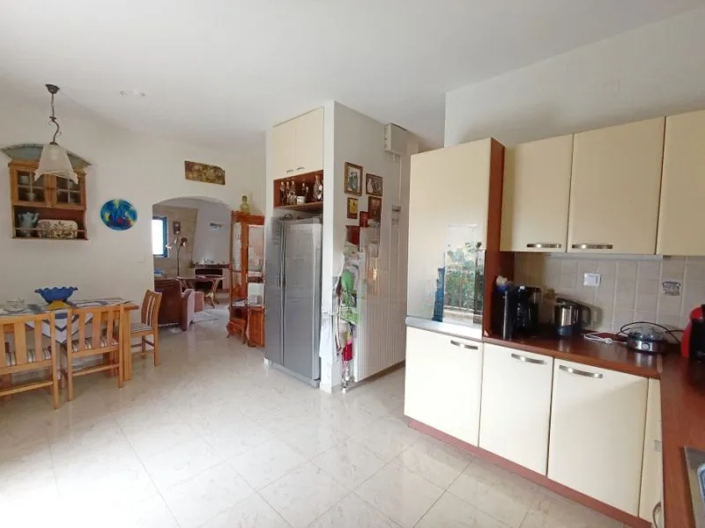 Image No.21-2 Bed House for sale
