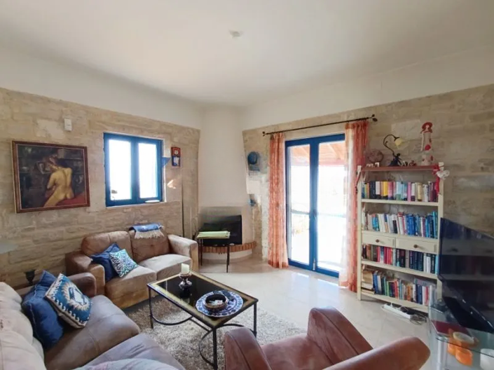 Image No.23-2 Bed House for sale
