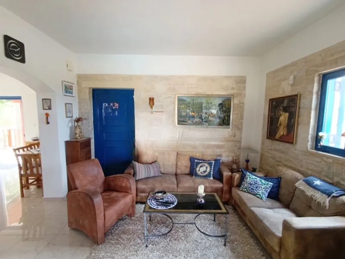 Image No.25-2 Bed House for sale