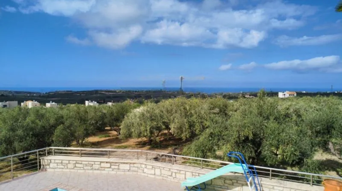 Image No.7-2 Bed House for sale