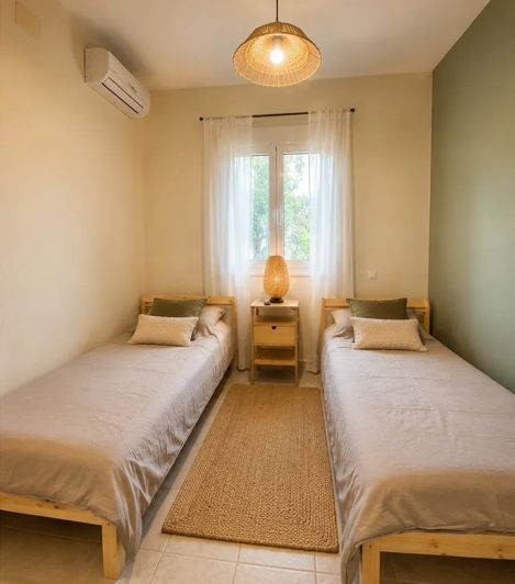 Image No.9-3 Bed House for sale