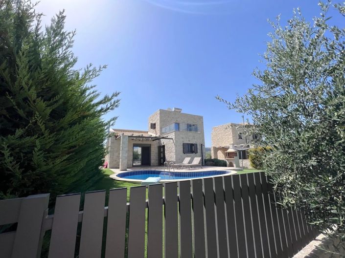 Image No.9-2 Bed House for sale